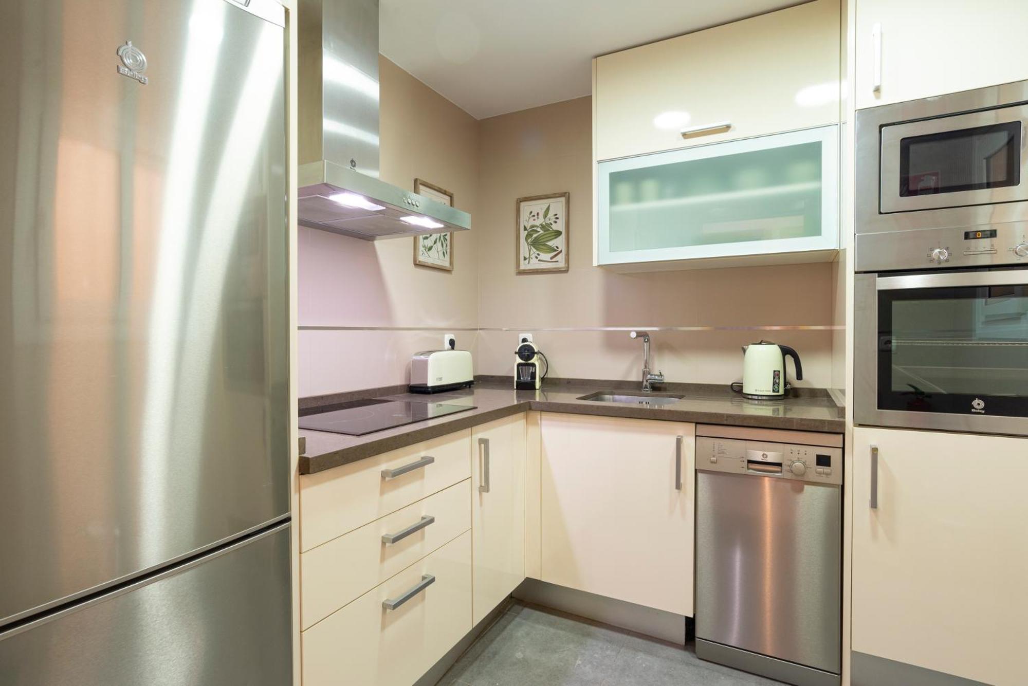Apartment & Pool In Malaga City Center Ngoại thất bức ảnh