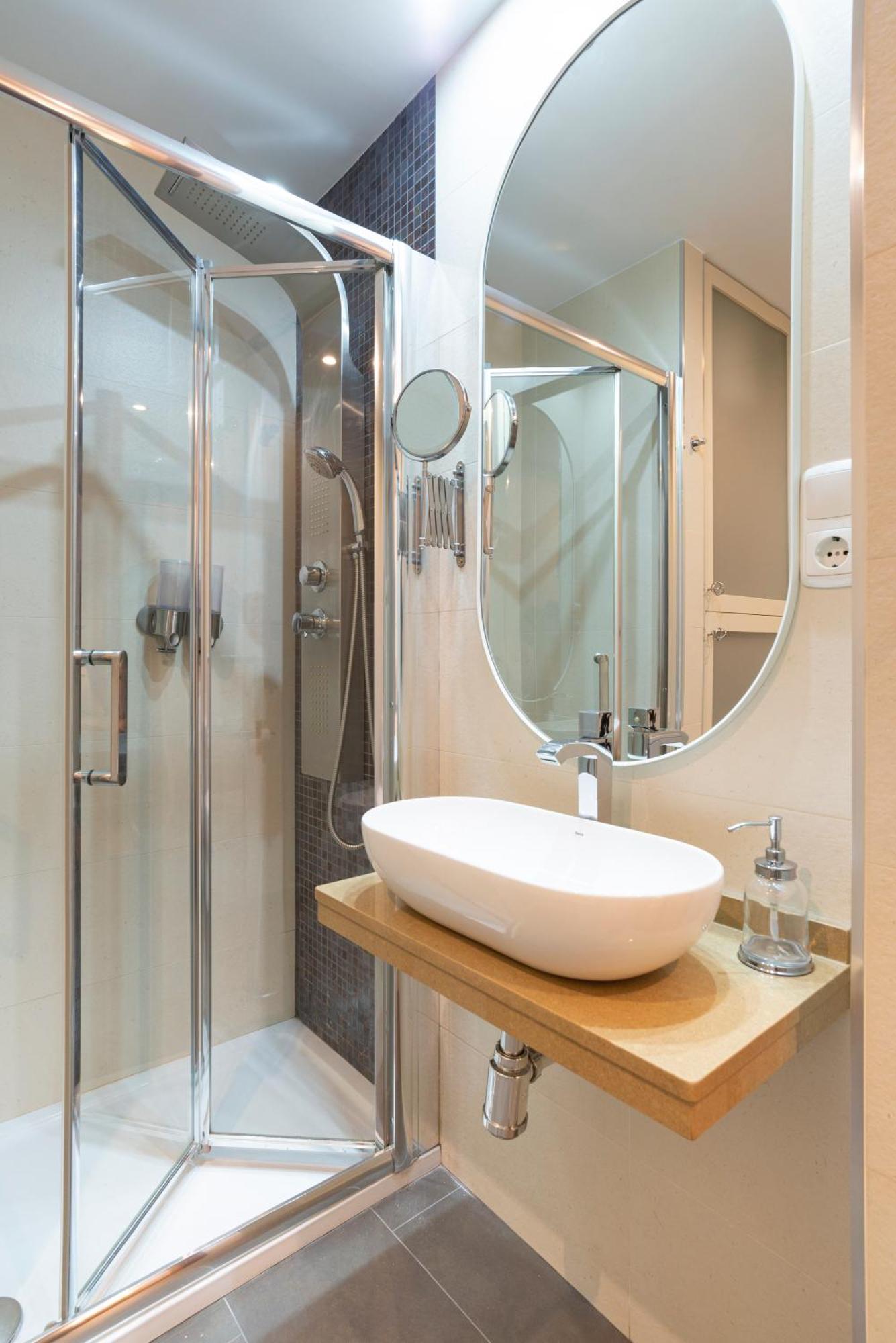 Apartment & Pool In Malaga City Center Ngoại thất bức ảnh